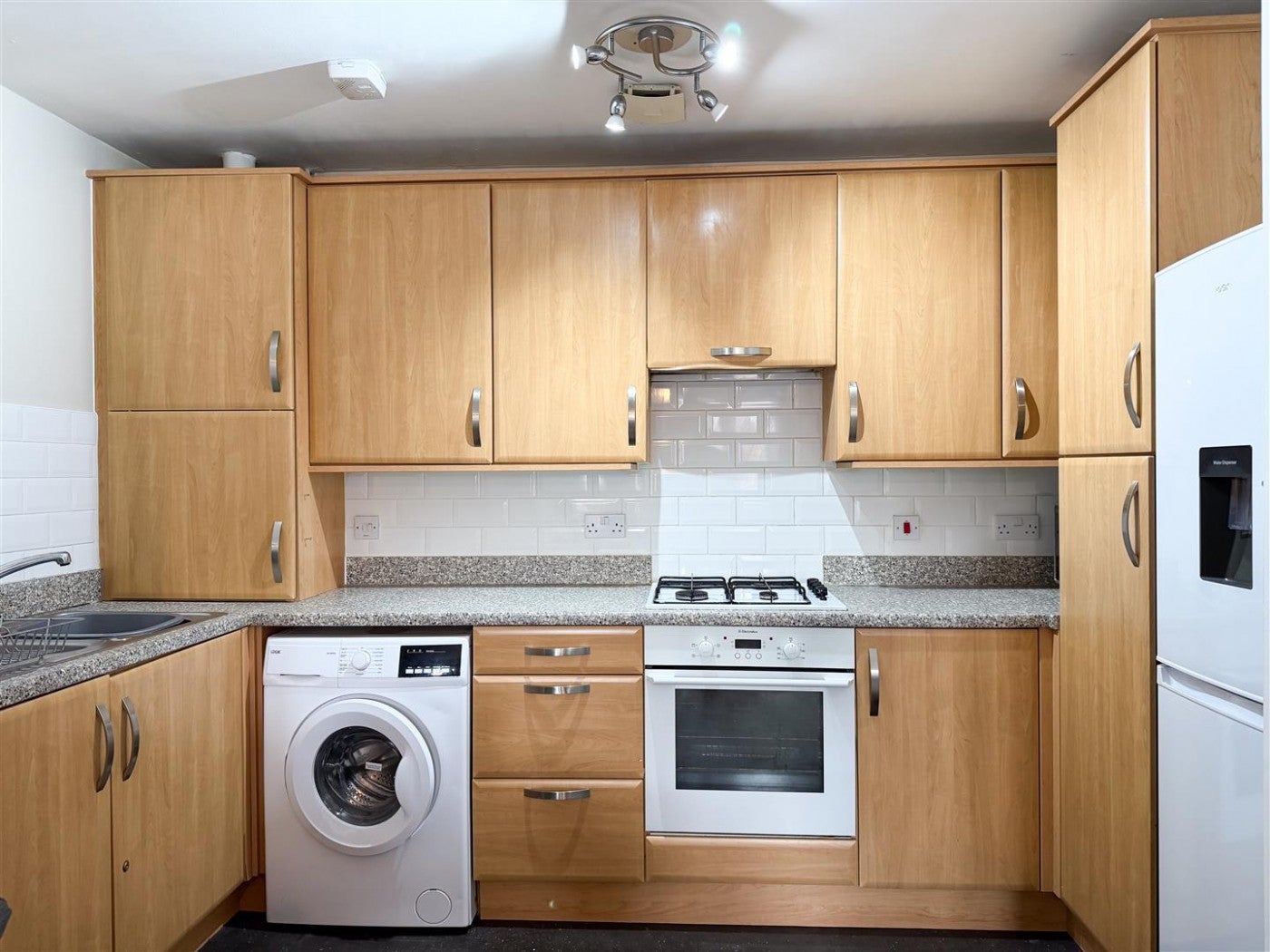 Flat Waterers Way in Surrey Heath