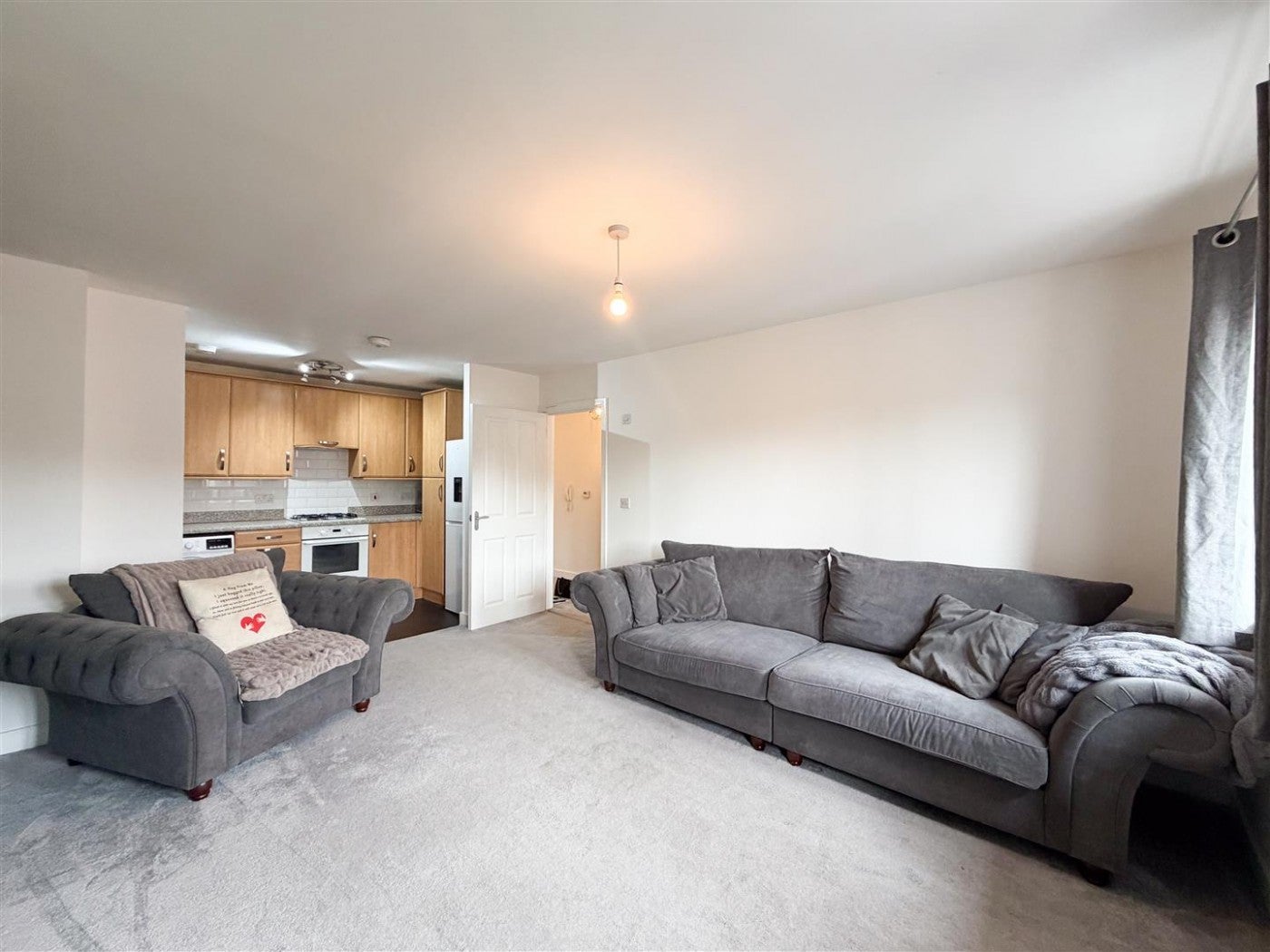 Flat Waterers Way in Surrey Heath