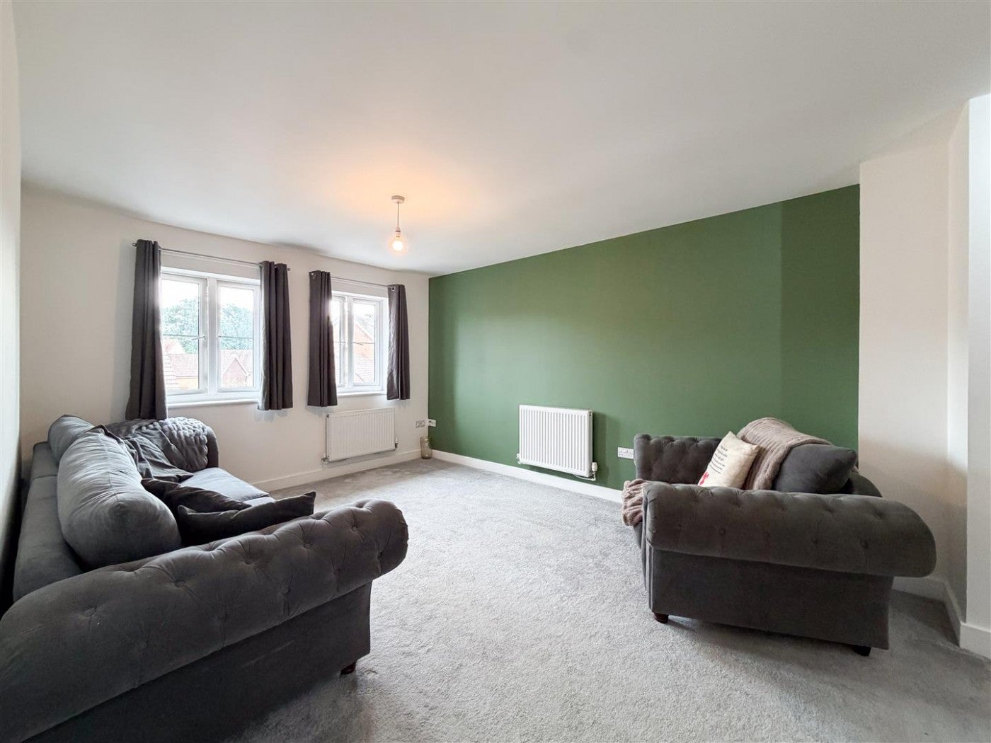 Flat Waterers Way in Surrey Heath