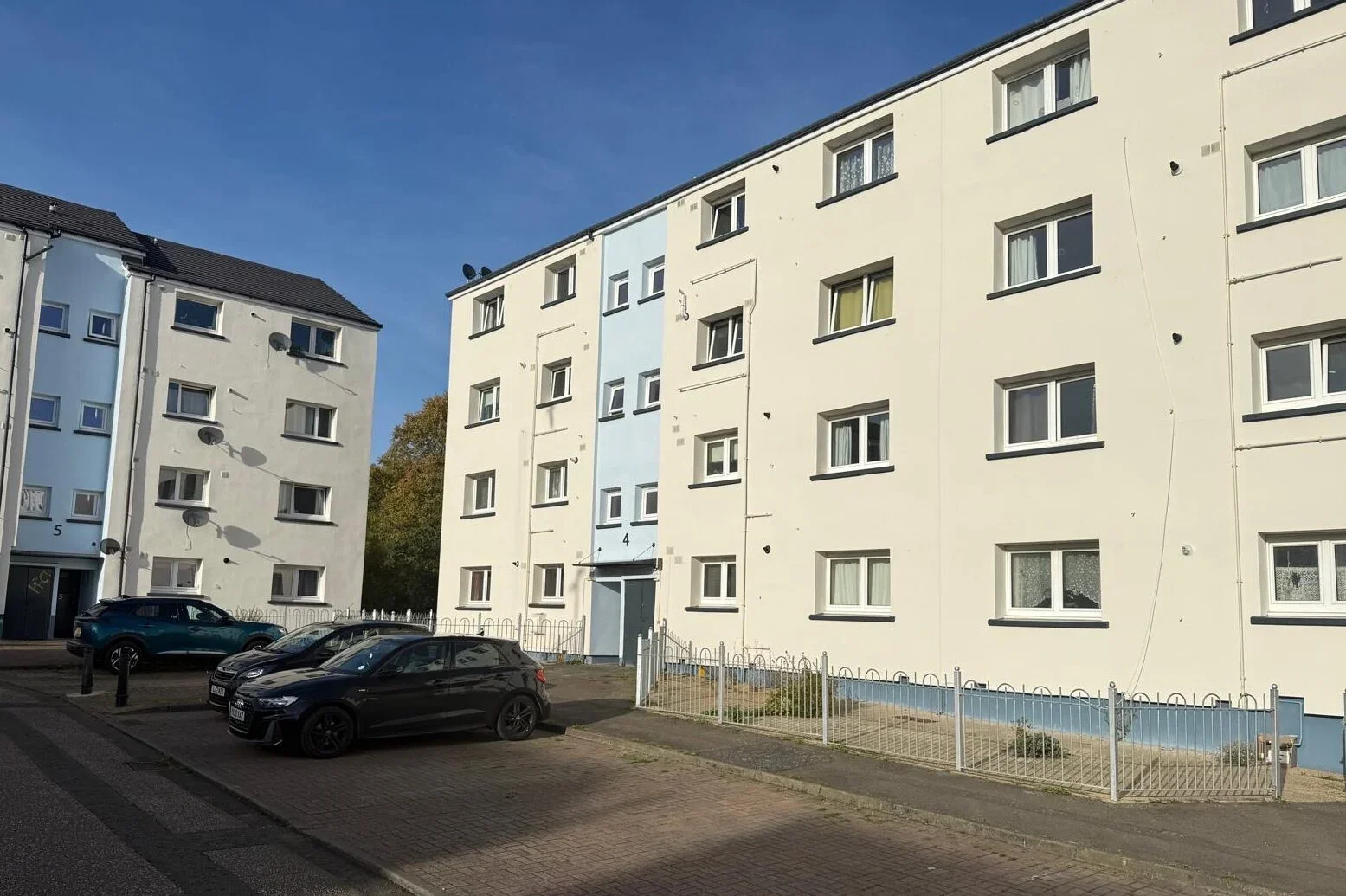 Flat Hailesland Gardens in City of Edinburgh