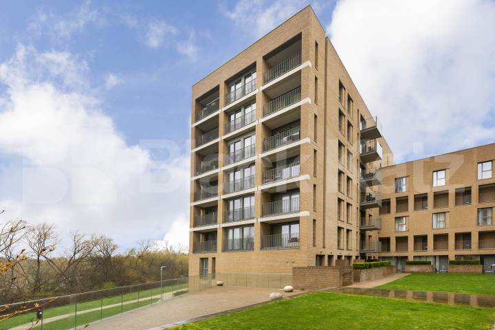 Flat Iverson Road in Greater London