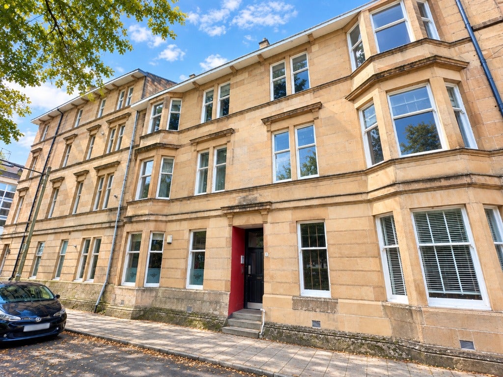 Flat Holyrood Quadrant in Glasgow