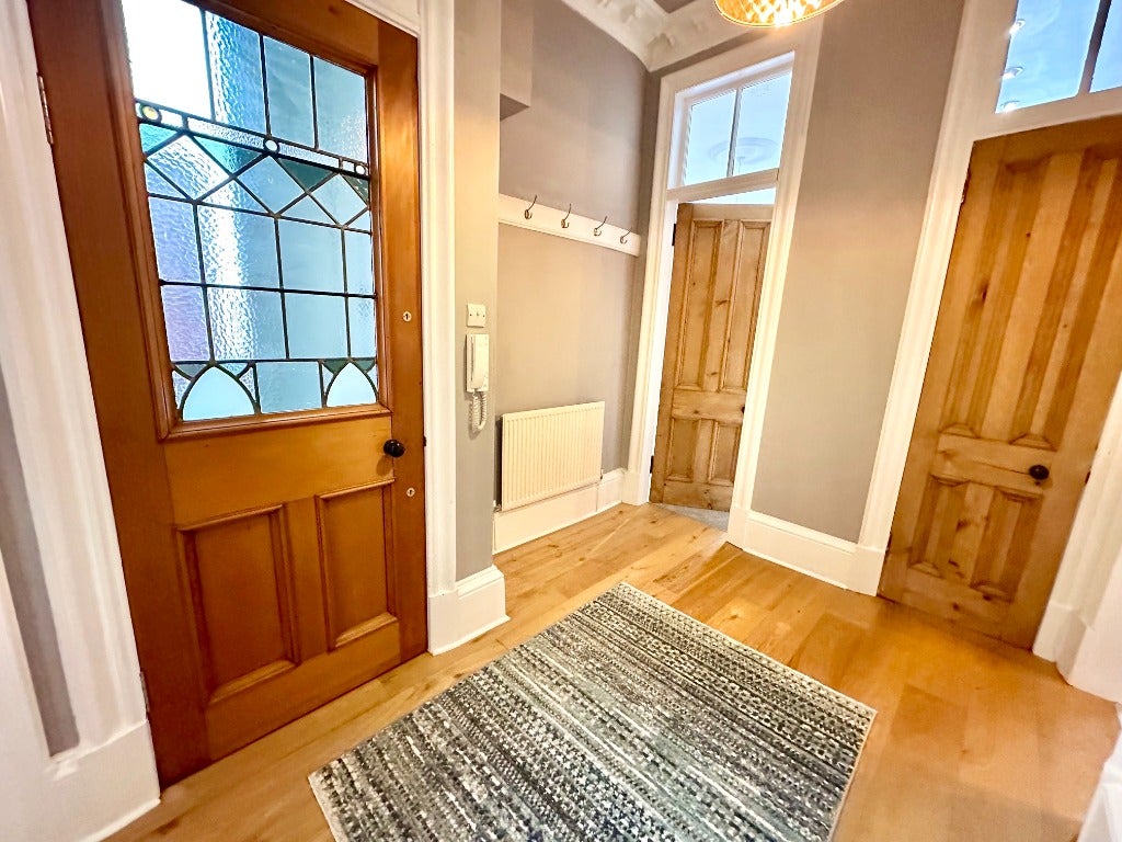 Flat Holyrood Quadrant in Glasgow