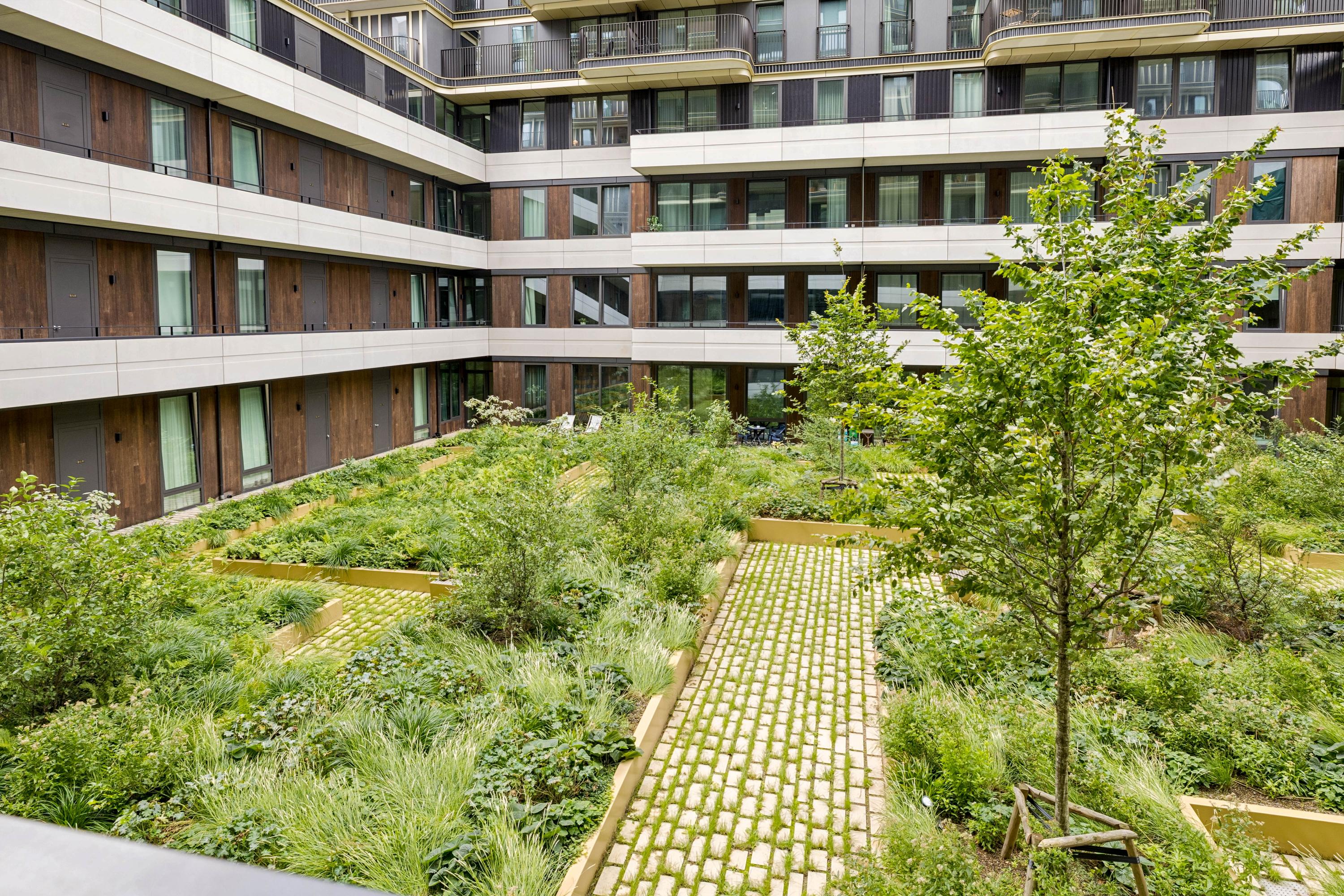 Appartement te huur: Elizabeth Anscombestraat 79, Amsterdam