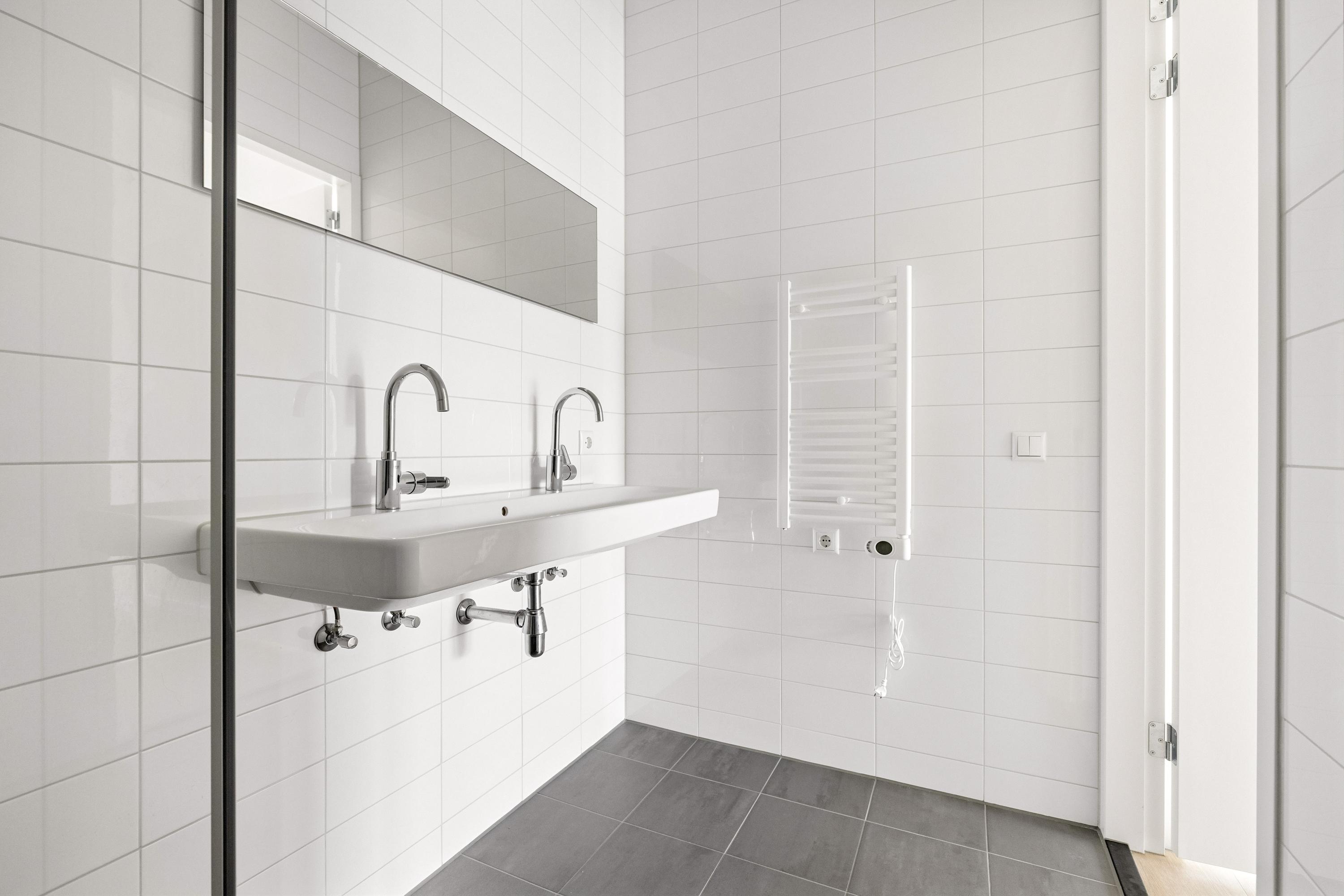 Appartement te huur: Elizabeth Anscombestraat 79, Amsterdam