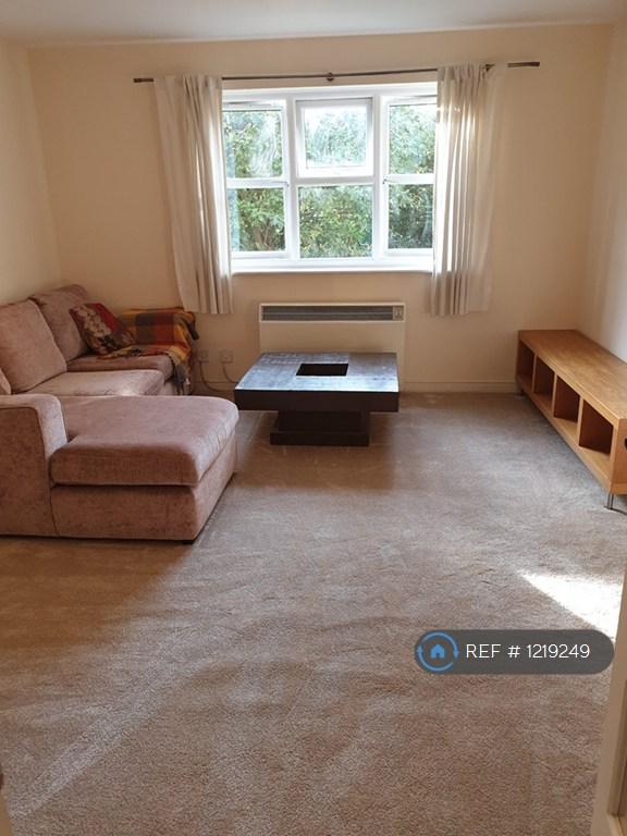 Flat Glaisher Street in Greater London