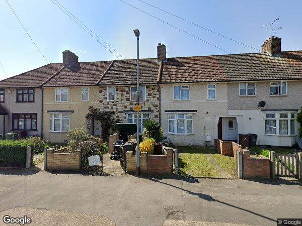 Room Springpond Road in Greater London