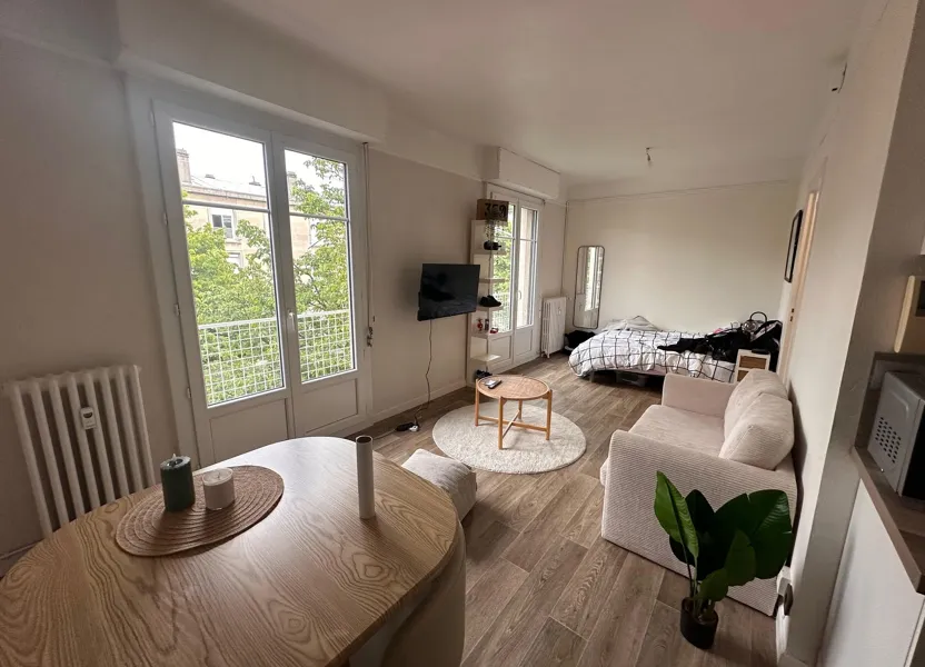 Room Avenue Carnot in Laon