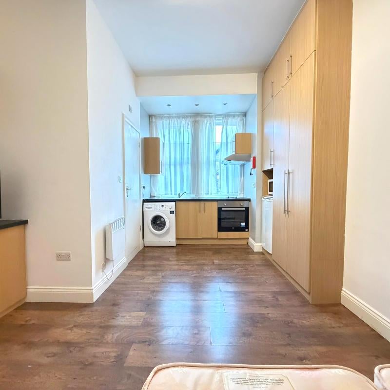 Flat Quex Road in London