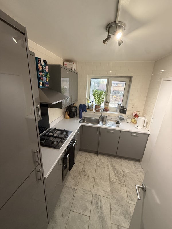 Room Thorne Street in Greater London