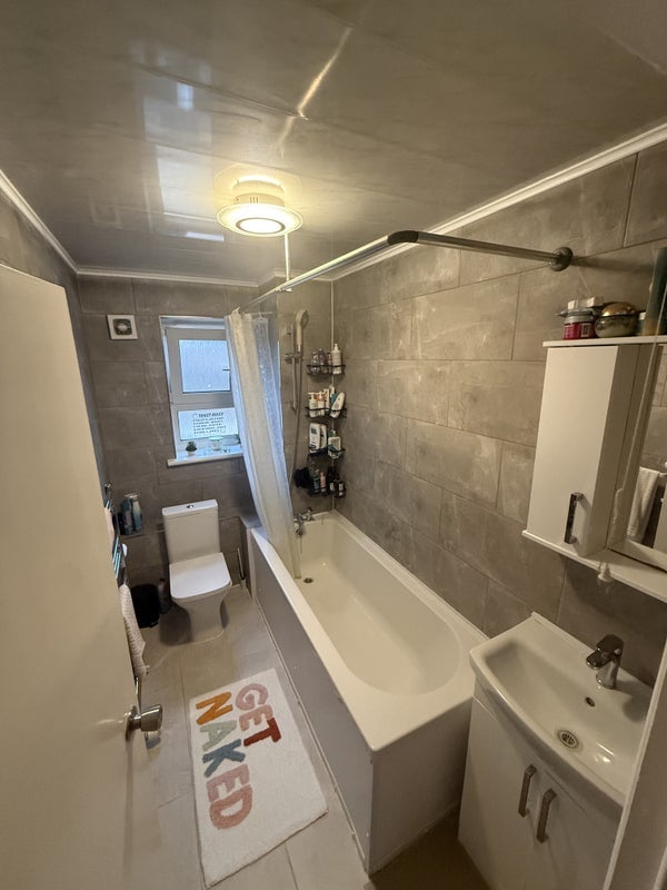 Room Thorne Street in Greater London