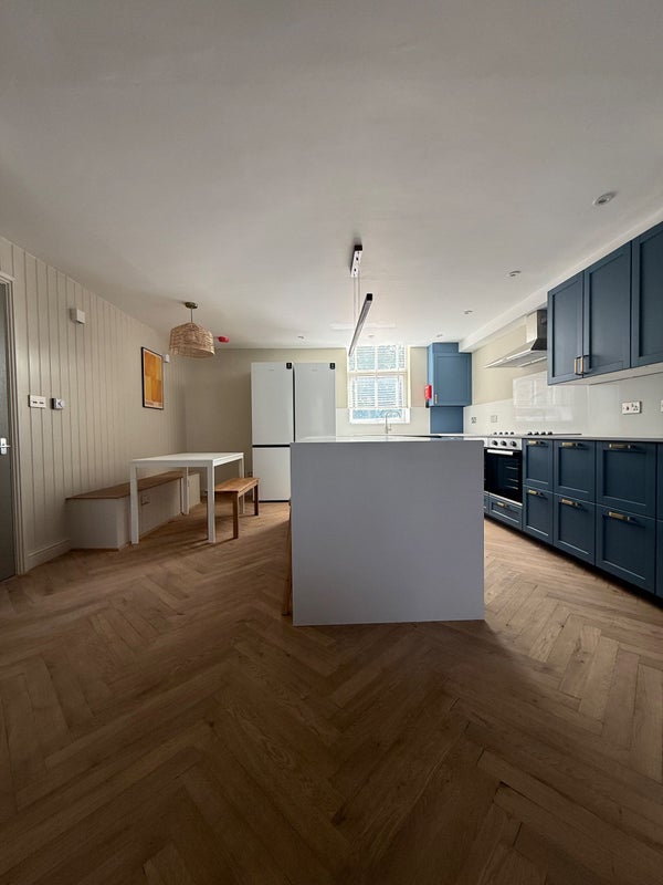 Flat Egerton Crescent in Manchester