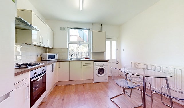 Flat Shoreham Street in Sheffield