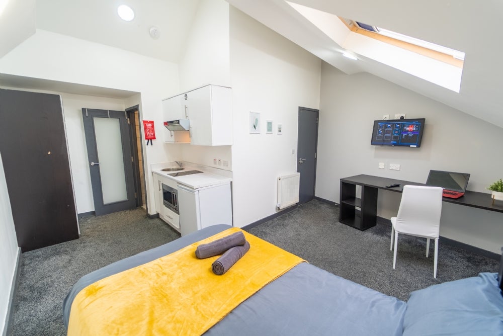 Flat Vicarage Road in Birmingham