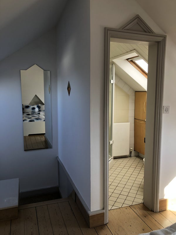 Room Langler Road in Greater London
