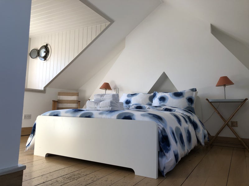 Room Langler Road in Greater London