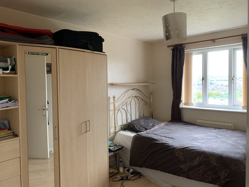 Room Geneva Drive in Stoke-on-Trent