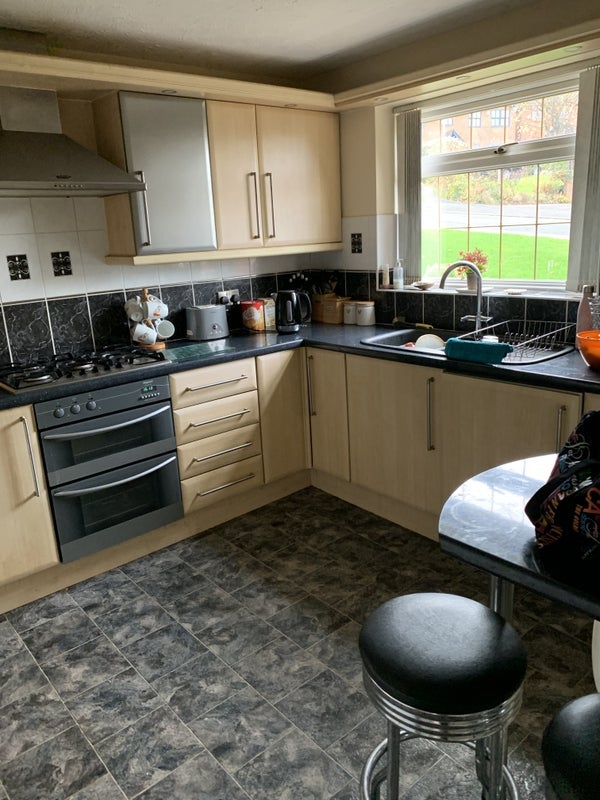 Room Geneva Drive in Stoke-on-Trent