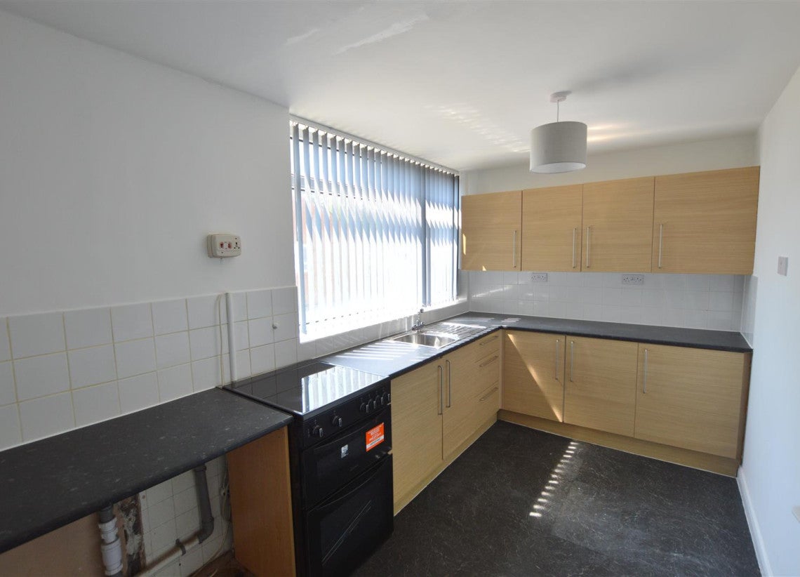 Flat Darnford Close in Coventry