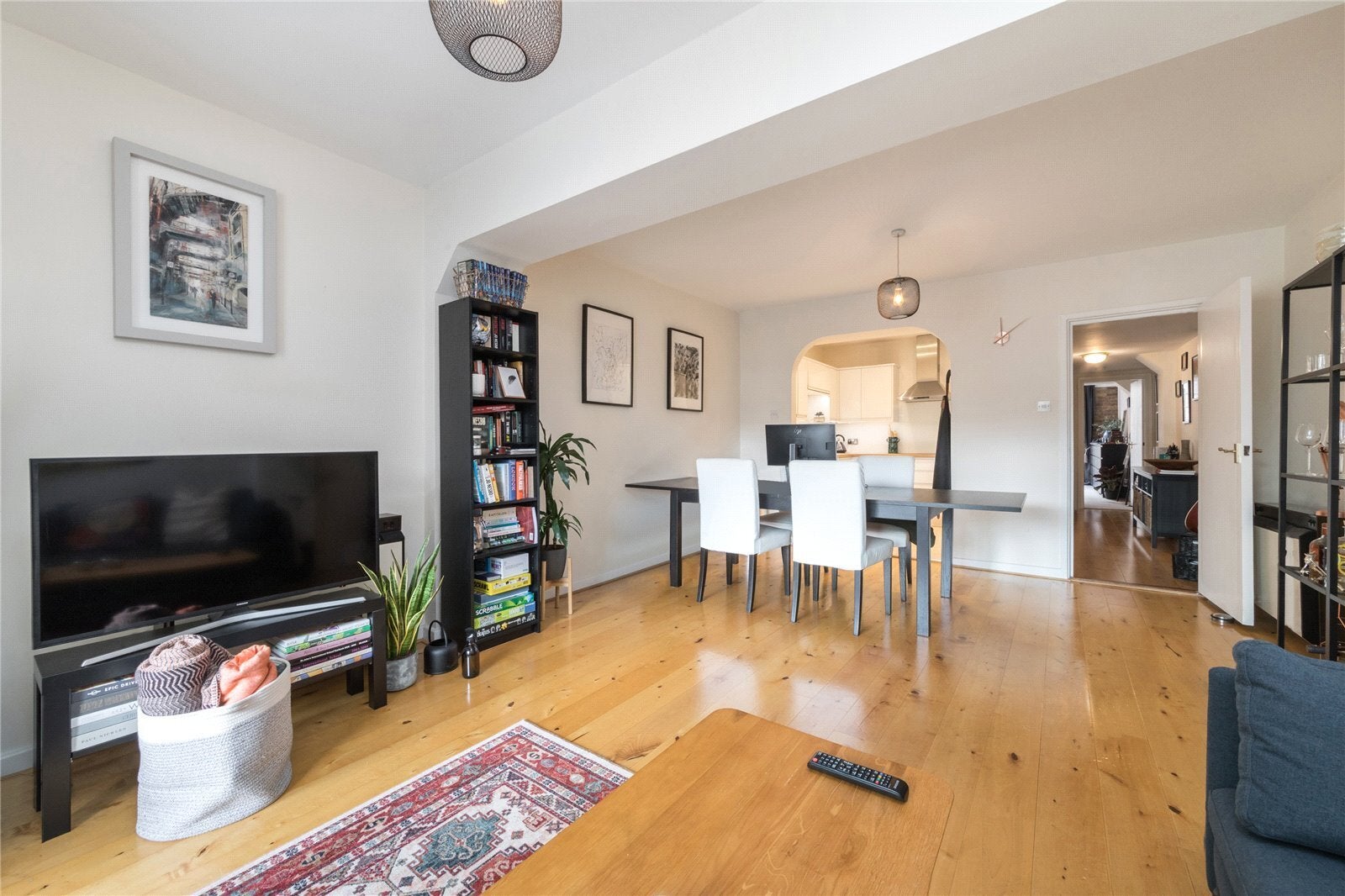 Flat Courage Yard in Greater London