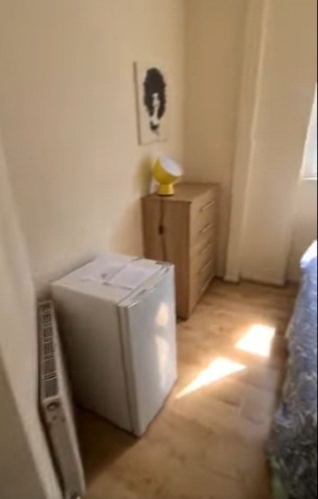 Room Chichele Road in Greater London