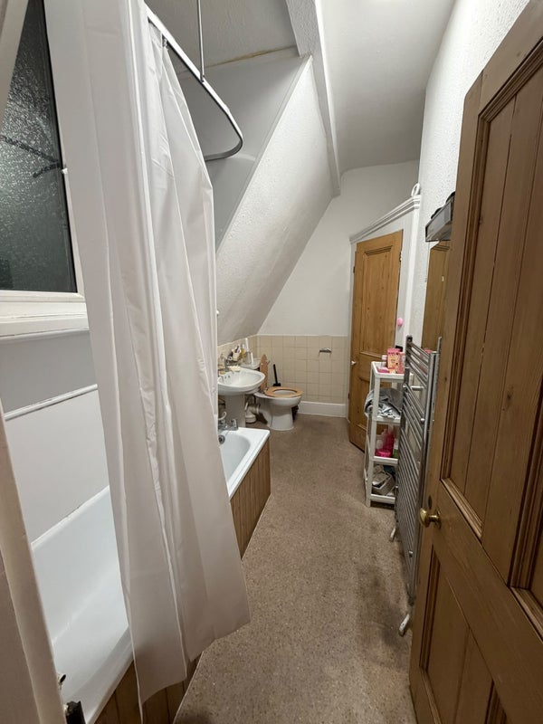 Room Trafalgar Road in Greater London