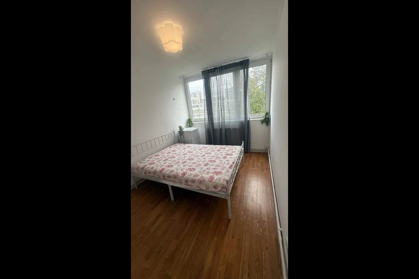 Room Giraud Street in Greater London