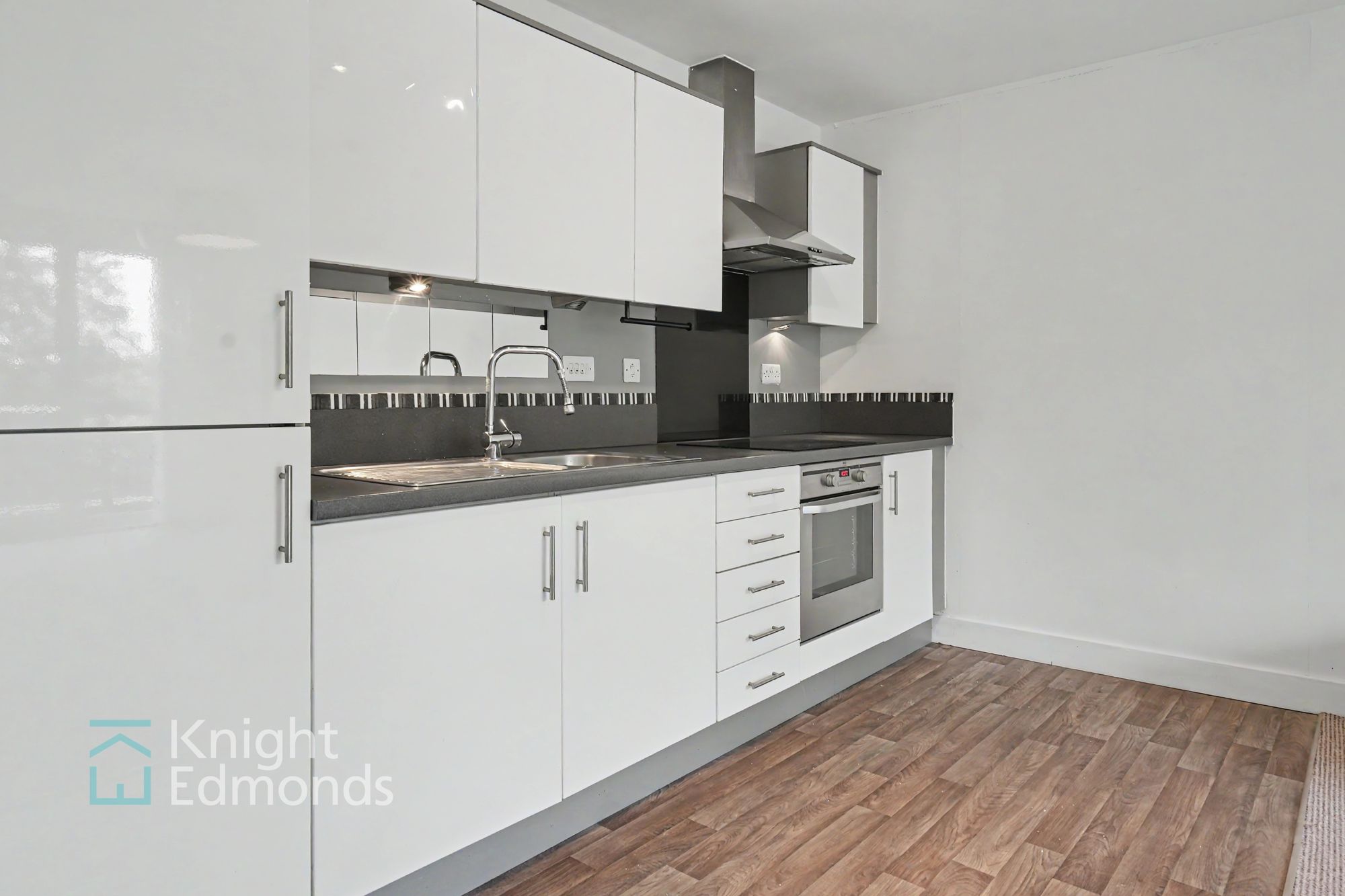 Flat Park Lane in Maidstone