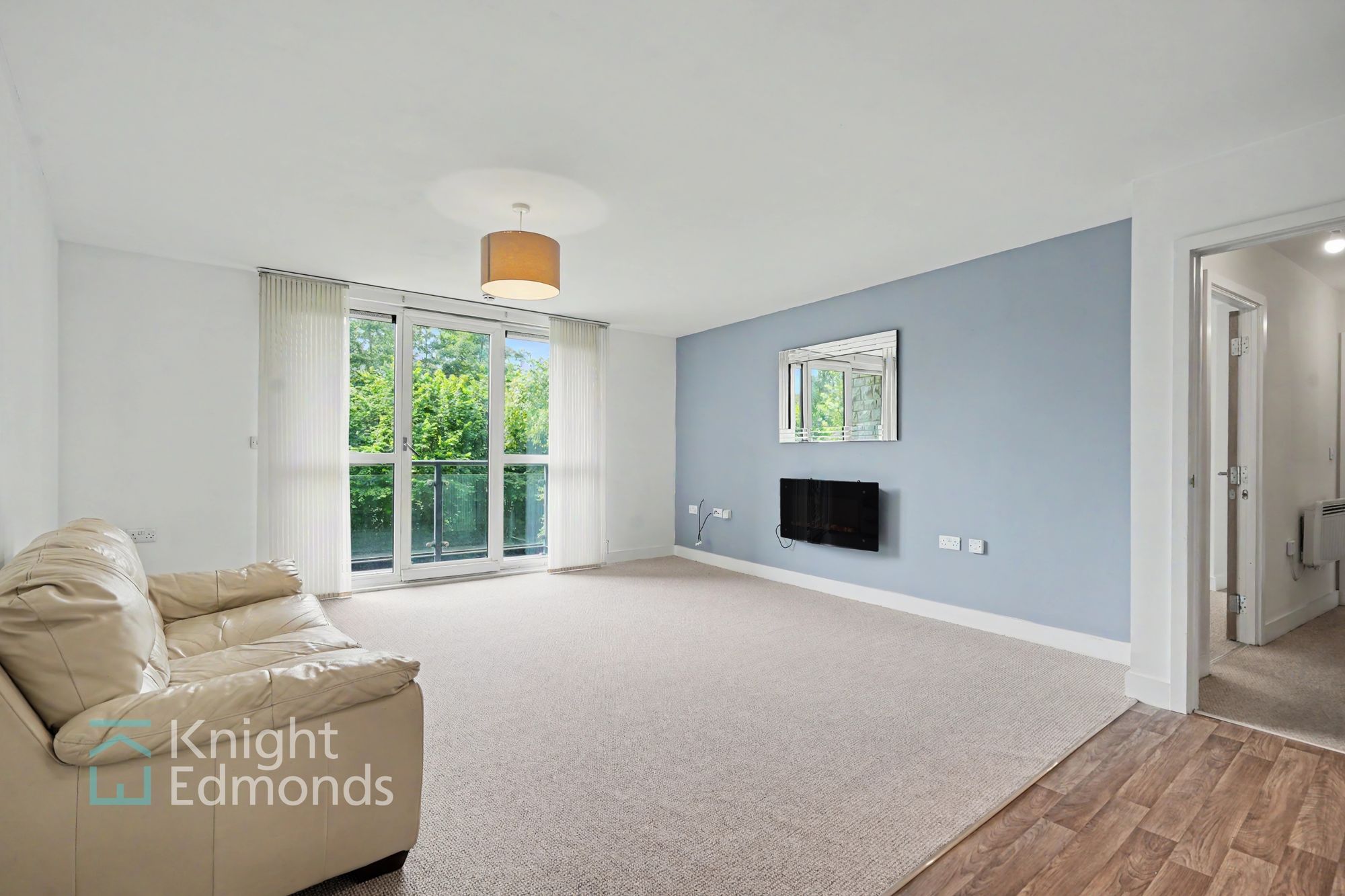 Flat Park Lane in Maidstone