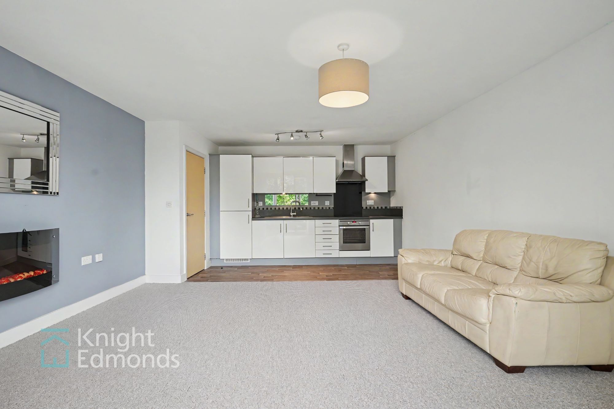 Flat Park Lane in Maidstone