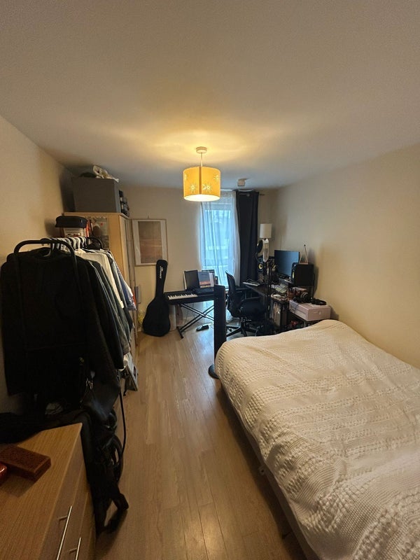 Flat Spa Road in Greater London
