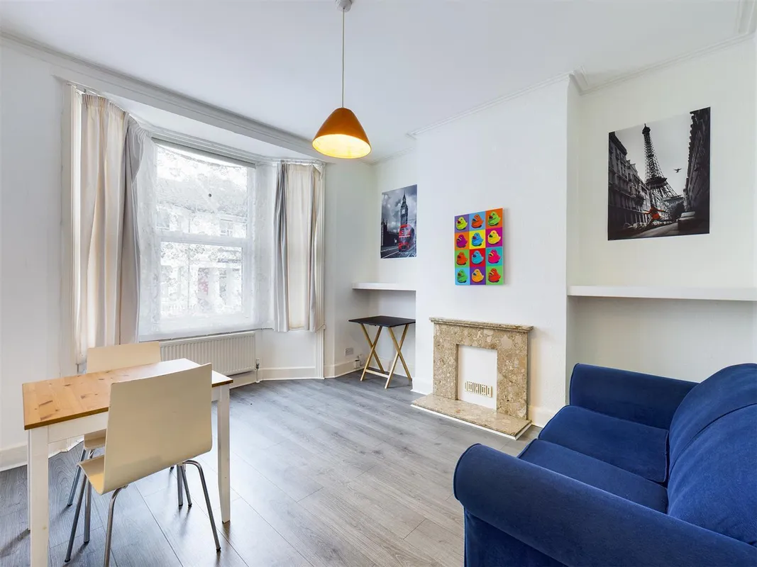 Flat Gladstone Place in Brighton