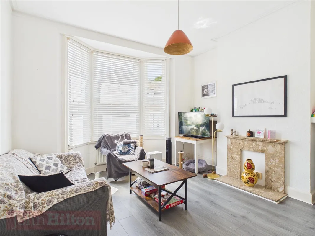 Flat Gladstone Place in Brighton