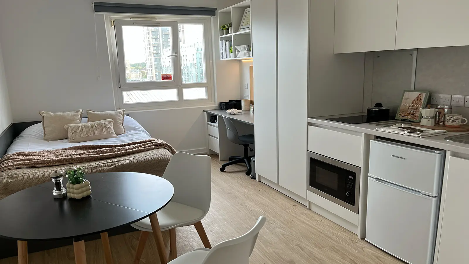 Room Horseferry Road in City of Westminster