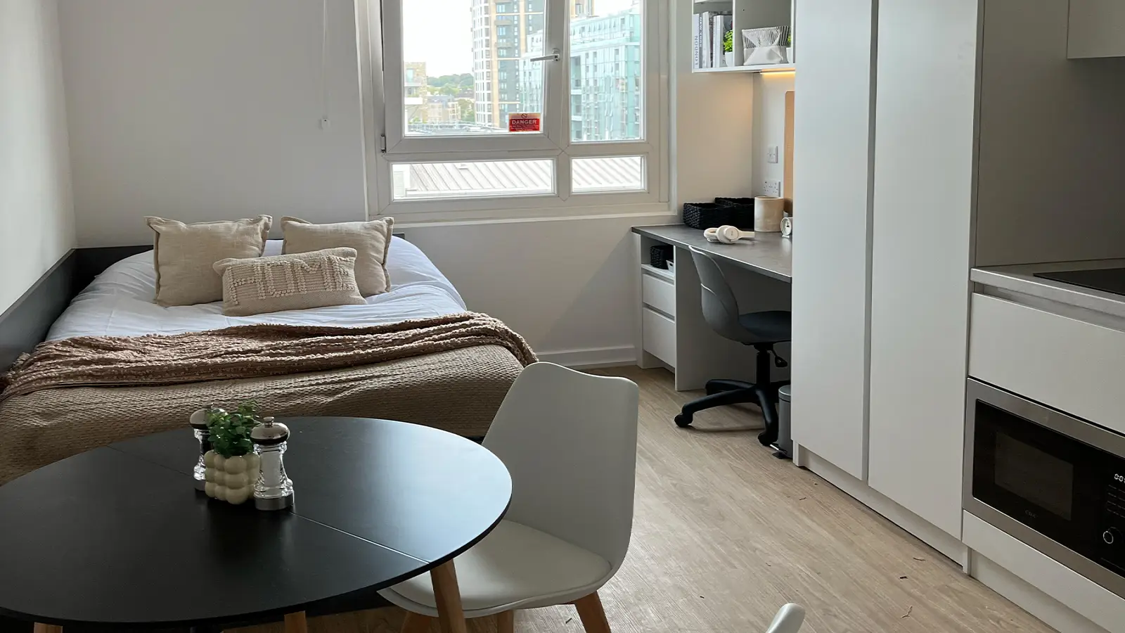 Room Horseferry Road in City of Westminster