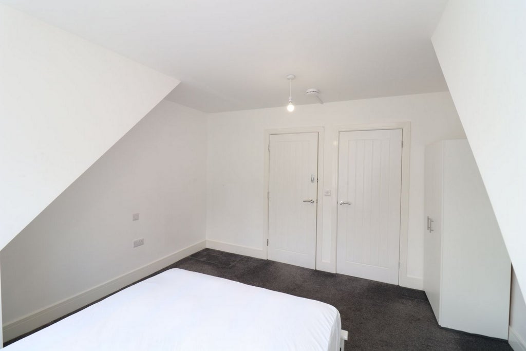 Room Globe Road in Greater London