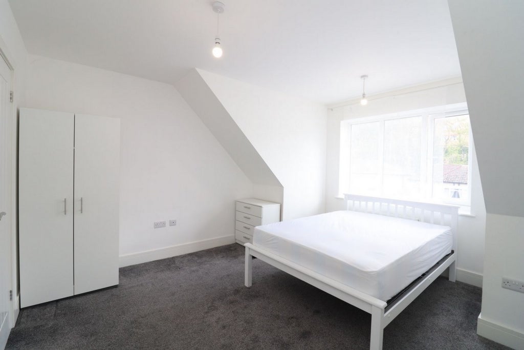 Room Globe Road in Greater London
