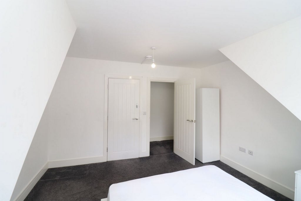 Room Globe Road in Greater London