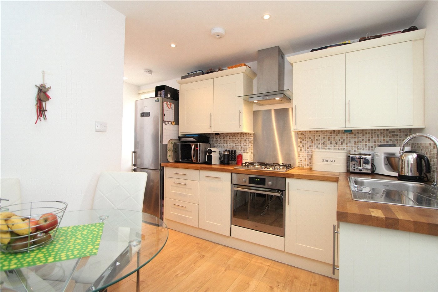 Flat Hereford Road in Greater London