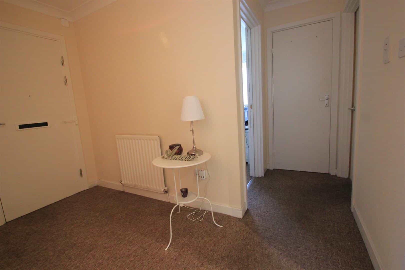 Flat New Kirk Road in Bearsden