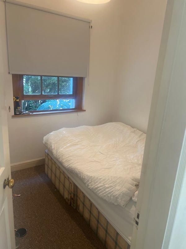 Room Essex Road in Greater London