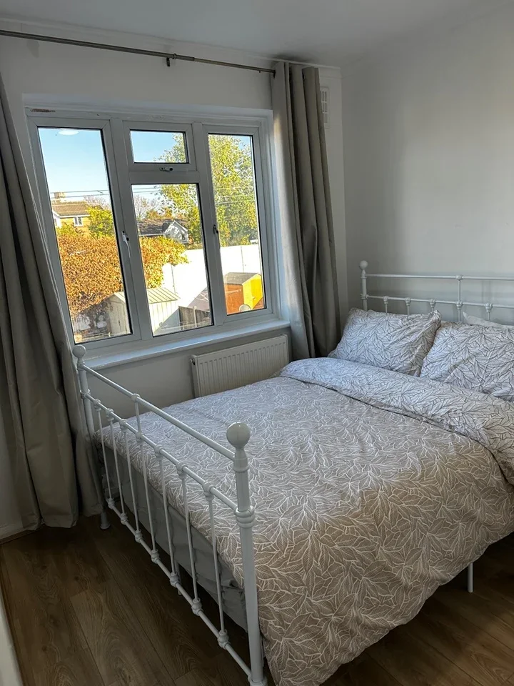 Room Holland Road in Greater London