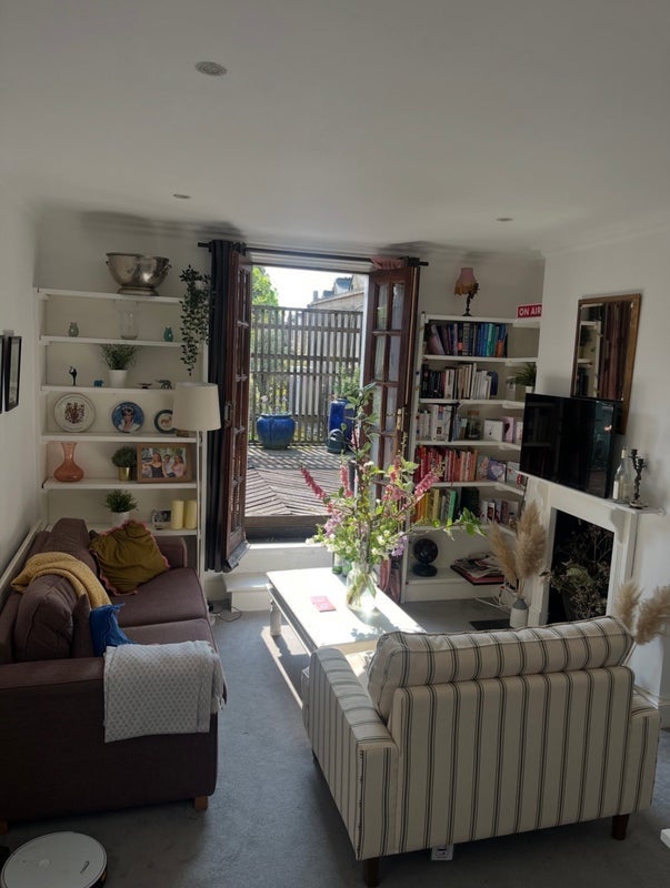 Room Abbeville Road in Greater London