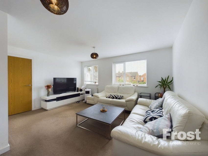 Flat Woodthorpe Road in Borough of Spelthorne