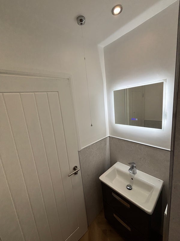Room Ainsdale Gardens in Birmingham