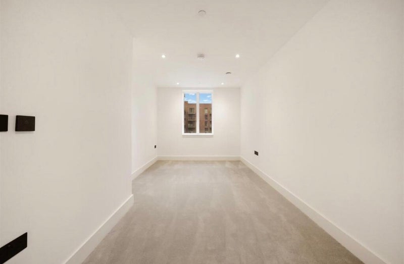 Room Monarch Square in Greater London