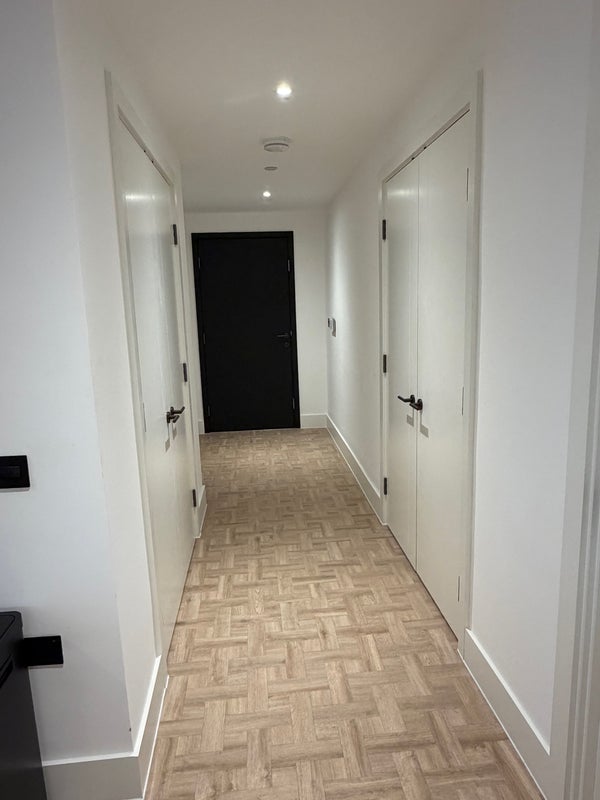 Room Monarch Square in Greater London