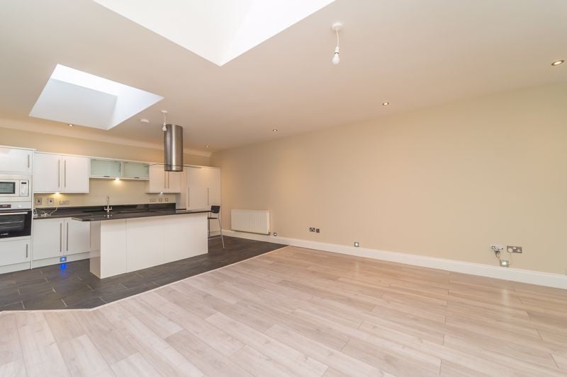 Flat Balfour Crescent in Wolverhampton