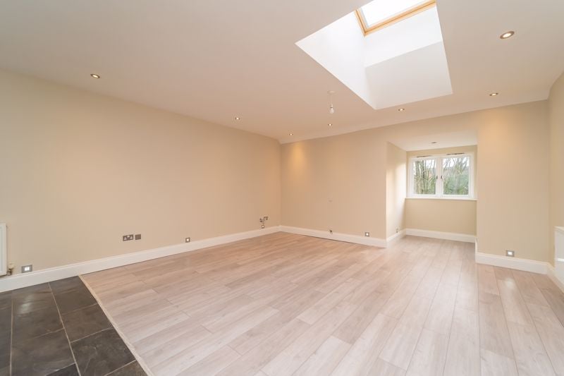 Flat Balfour Crescent in Wolverhampton