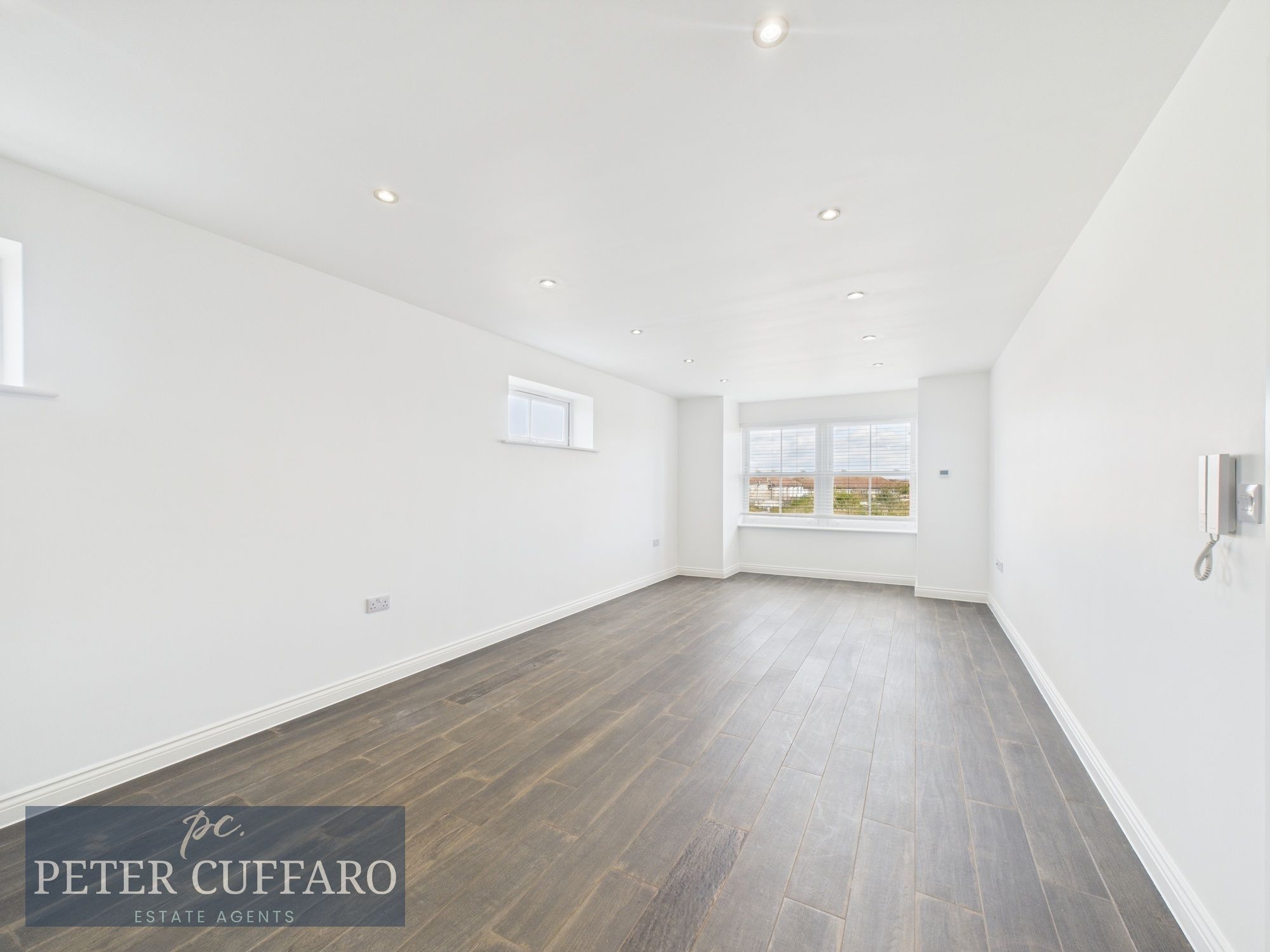 Flat Ware Road in Hoddesdon